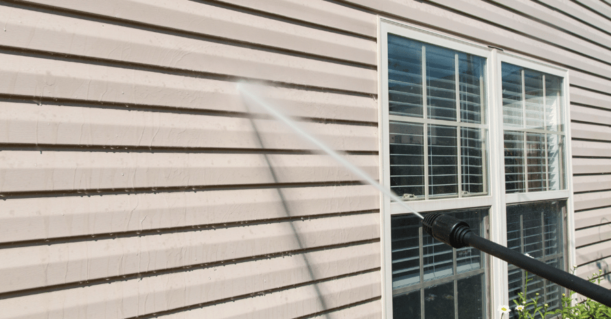 8 Reasons to Hire a Professional to Pressure Wash Your Home [2022]